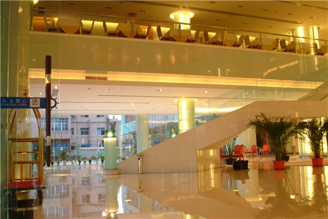 龙湾国际大酒店